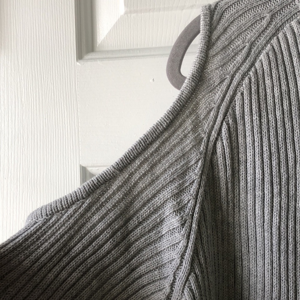 Cold shoulder Ribbed Sweater - Picture 2 of 2
